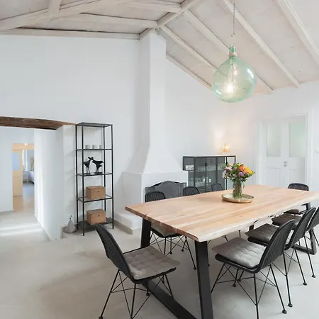 Spacious House With Cottage&pool