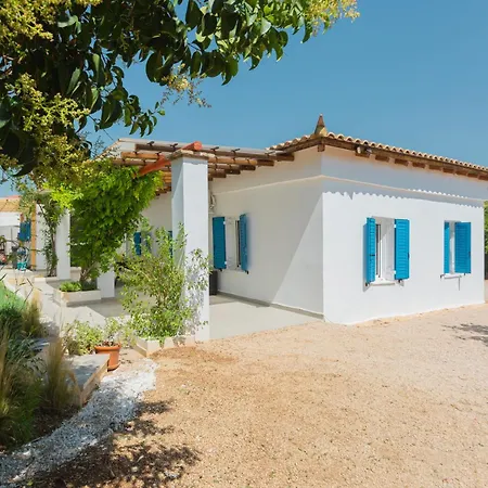 Spacious House With Cottage&pool Villa