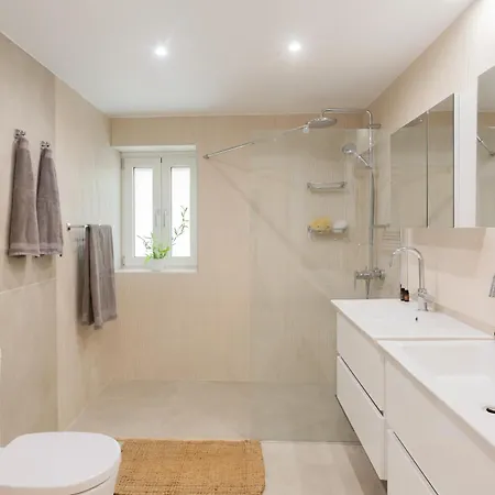 Spacious House With Cottage&pool * נאפפליו