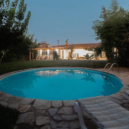 别墅 Spacious House With Cottage&pool 纳夫普利翁